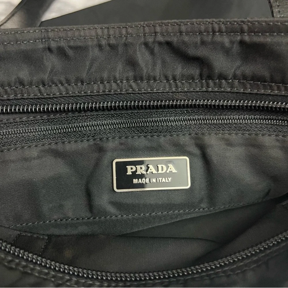 PRADA Nylon Shoulder Bag / Black & Silver VINTAGE - Picture 12 of 12